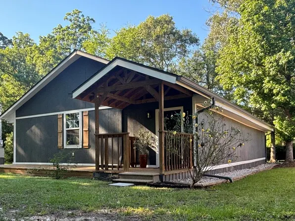 160 W Hickory Hill Dr, Burkeville, TX 75932