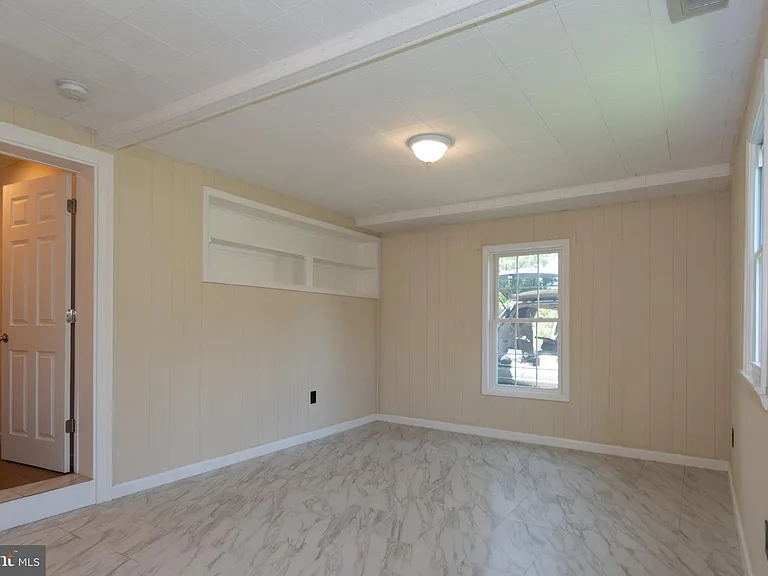 6400 Japonica St — Photo 17