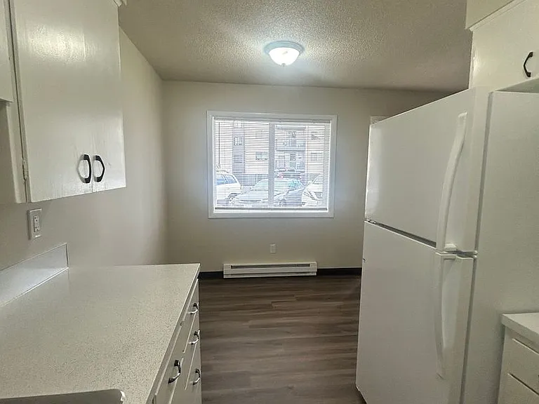 1806 E Fourth Plain Blvd — Photo 4