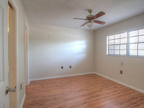 3rd image of 1675 S Fiske Blvd APT M153