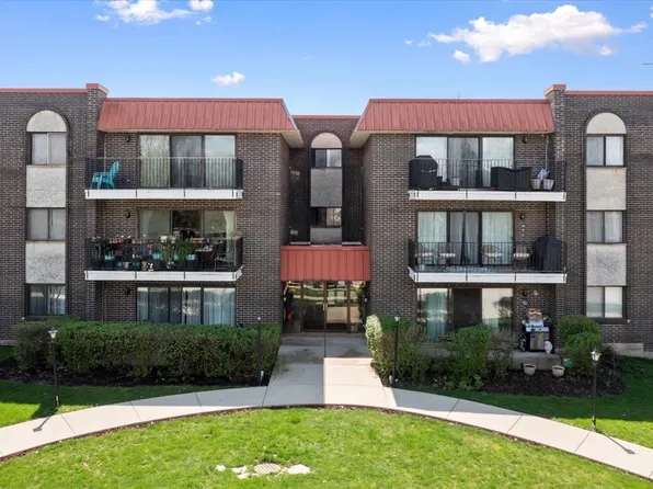 1255 W Prospect Ave APT 109, Mount Prospect, IL 60056