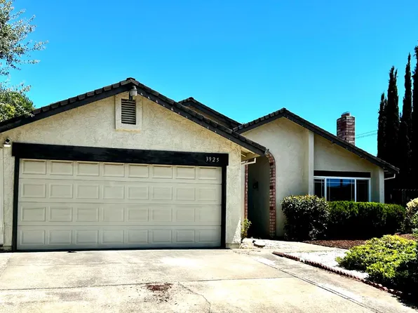 3925 Tillamook Way, Sacramento, CA 95826
