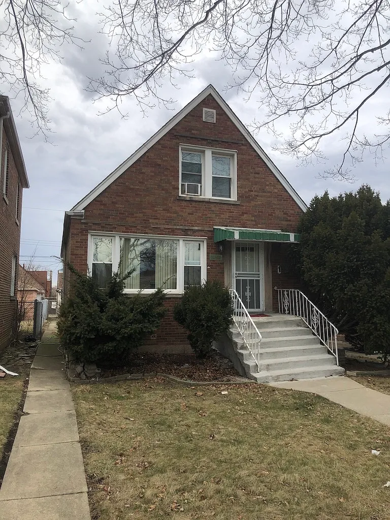 10216 S Rhodes Ave photo 1