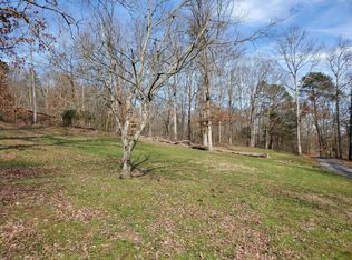 932 Barkmoor Dr, Lenoir City, TN 37771