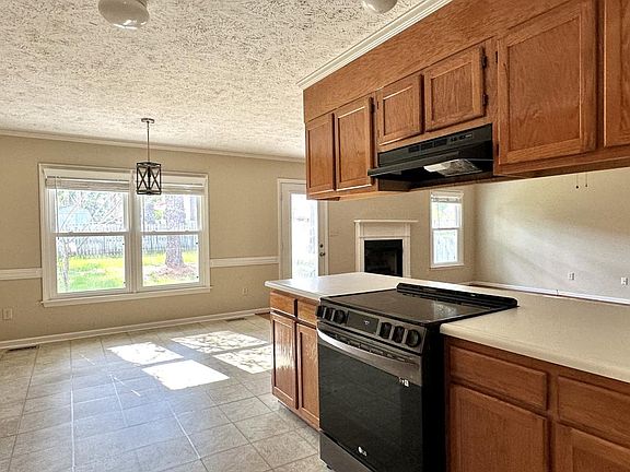 4th image of 5613 Kingstree Dr