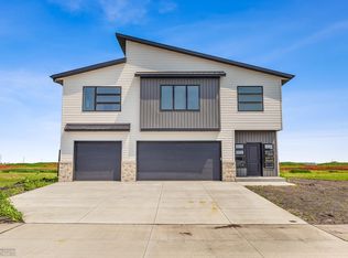 7711 Cub Creek Way, Horace, ND