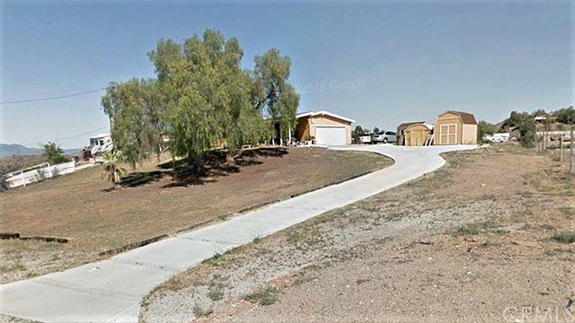 2nd image of 27701 Goetz Rd