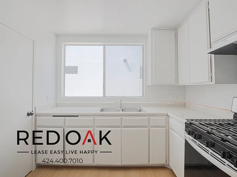 619 N Kingsley Dr #C — Photo 11