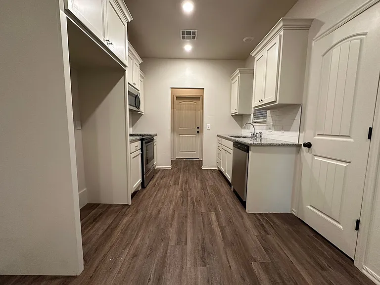 412 Chalk Hill Ct — Photo 19