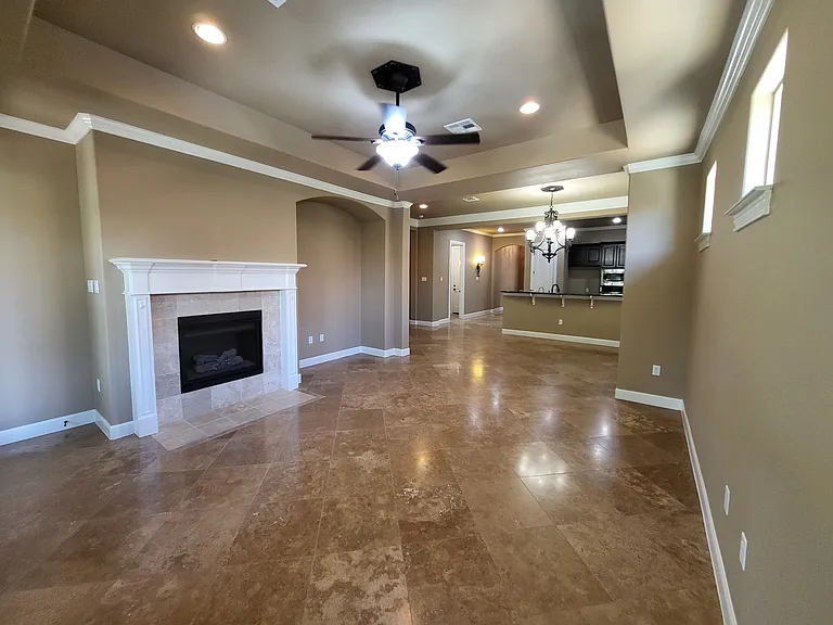 2216 Rivina Dr — Photo 4