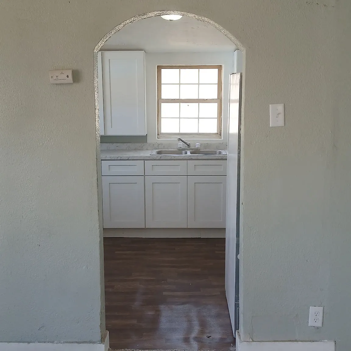 3 bed, 1080 sqft, $1,195 — Photo 2