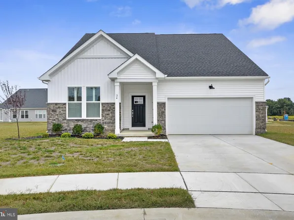 24 Adrian Ct, Smyrna, DE 19977