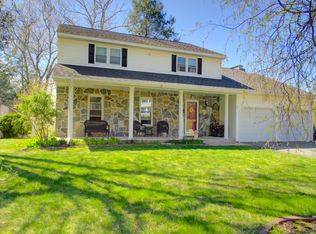 25 Charlton Ave, Killingly, CT 06241