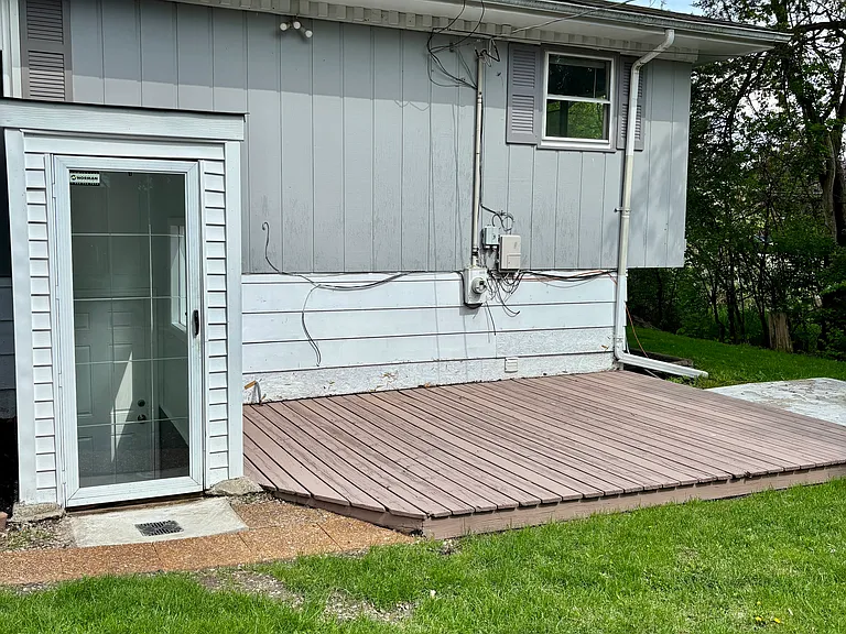 5630 Clarendon Hills Rd — Photo 14