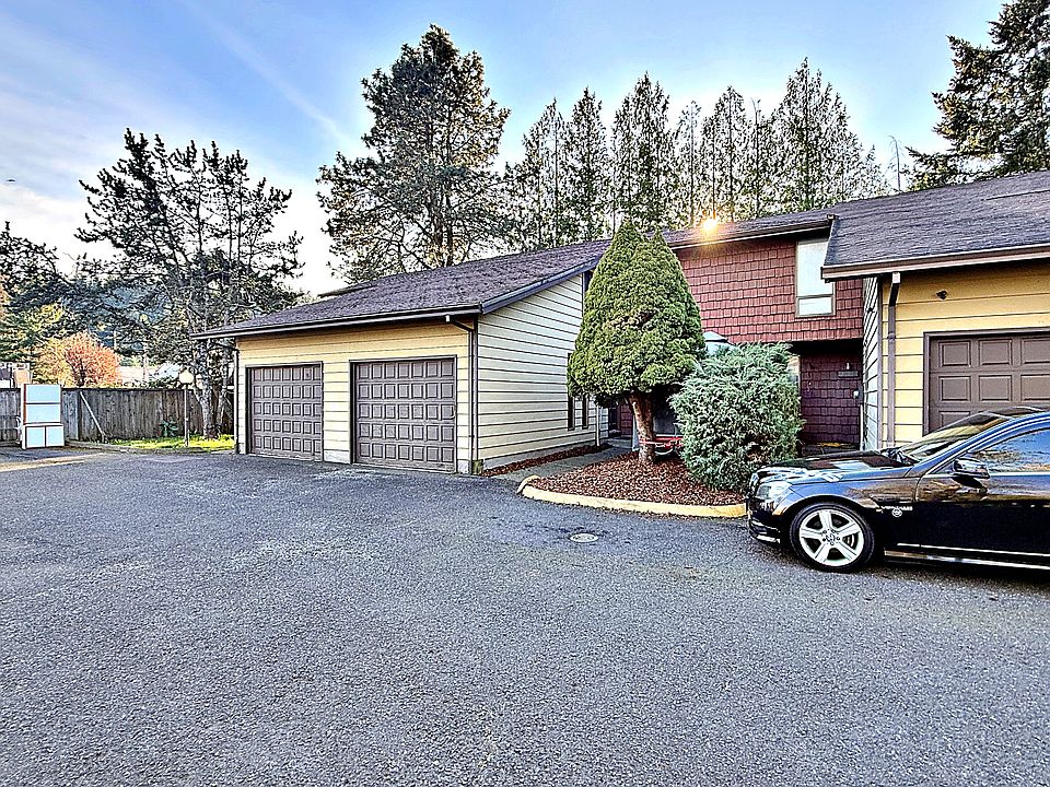 1st image of 2333-2337 SE 110th Ave #2357
