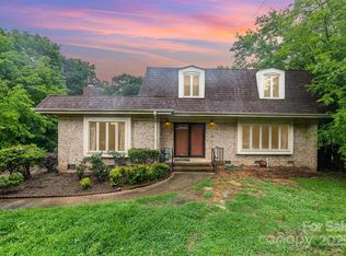 9139 Robert Frost Ln, Charlotte, NC 28213