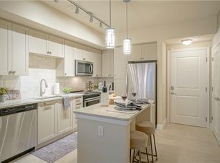 11 Elizabeth Ter, North Haven, CT 06473