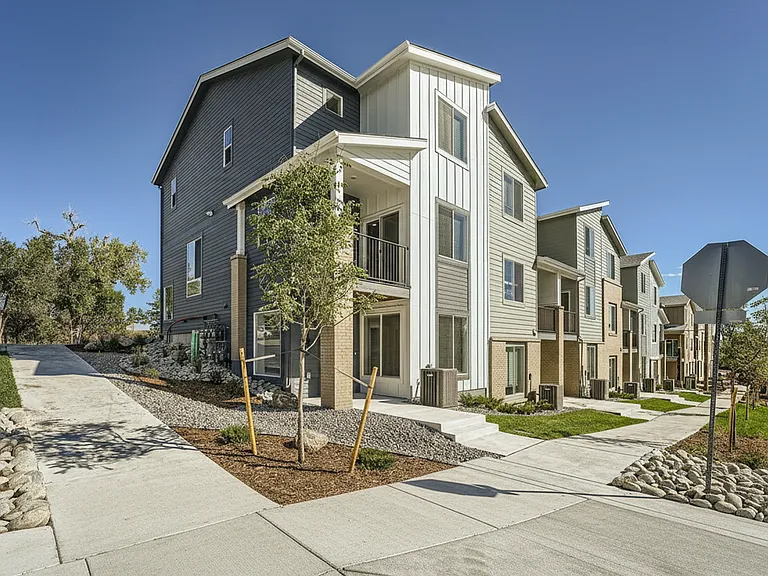 Applewood Townhomes — Photo 30