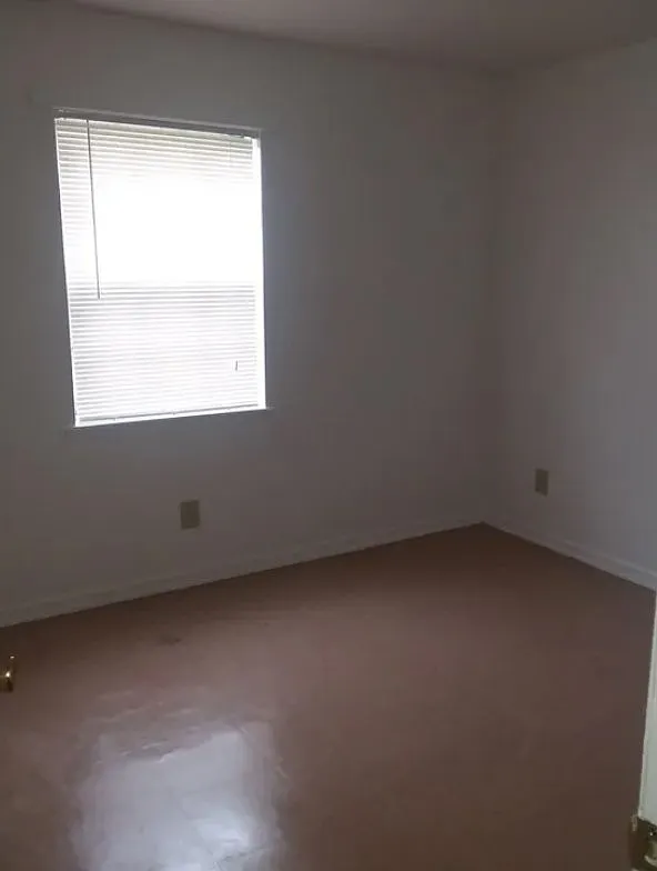 2 bed, 1.0 bath, $630 — Photo 1