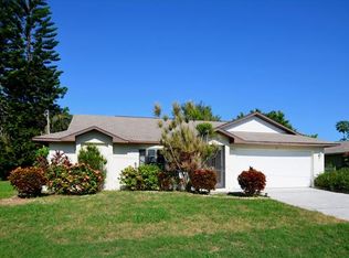 22 NE 17th Pl, Cape Coral, FL 33909
