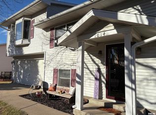 1014 Pioneer Dr, South Jacksonville, IL 62650