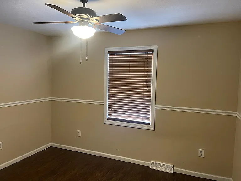 510 Madison Dr — Photo 6