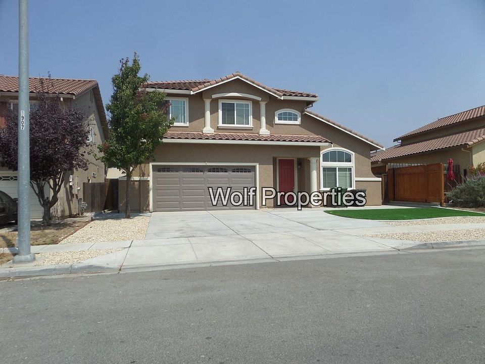 Welcome to 1051 San Gabriel in sunny Soledad