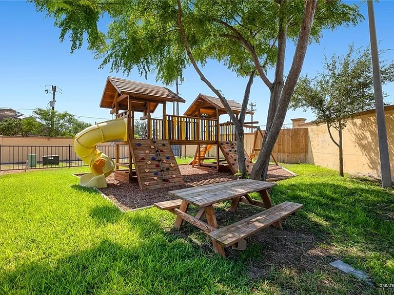 5407 N Crown Point — Photo 4