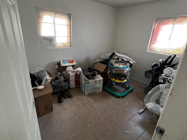 1030 Joy Ln — Photo 2