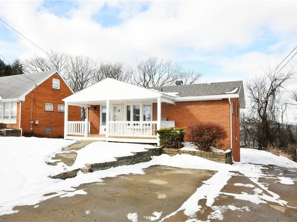 165 Woodridge Dr, Carnegie, PA 15106