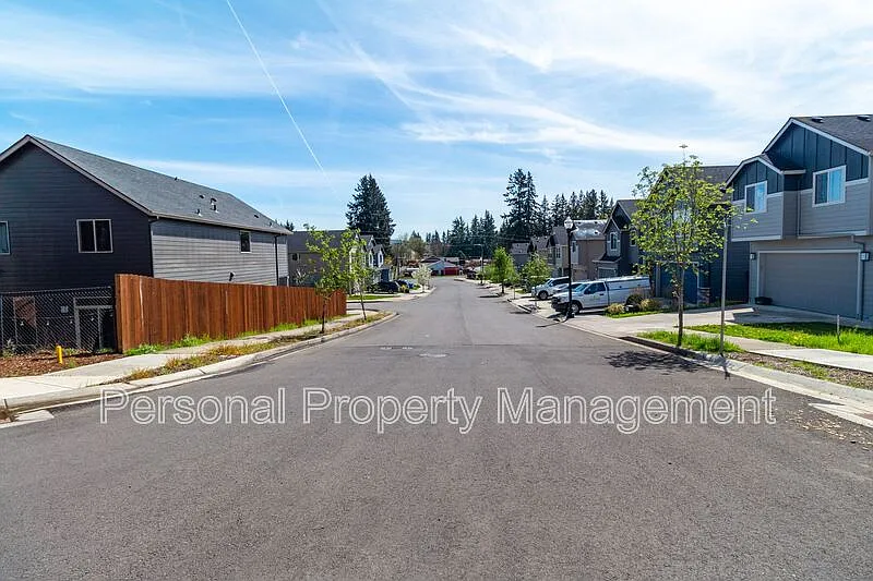 1 bed, 1.0 bath, $1,295 — Photo 3