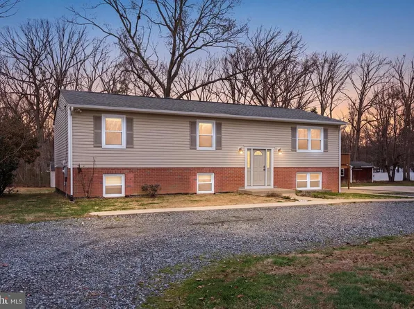 10606 Rhoads Dr, Fredericksburg, VA 22407