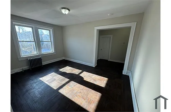 Building Photo - 333 Park Ave #21