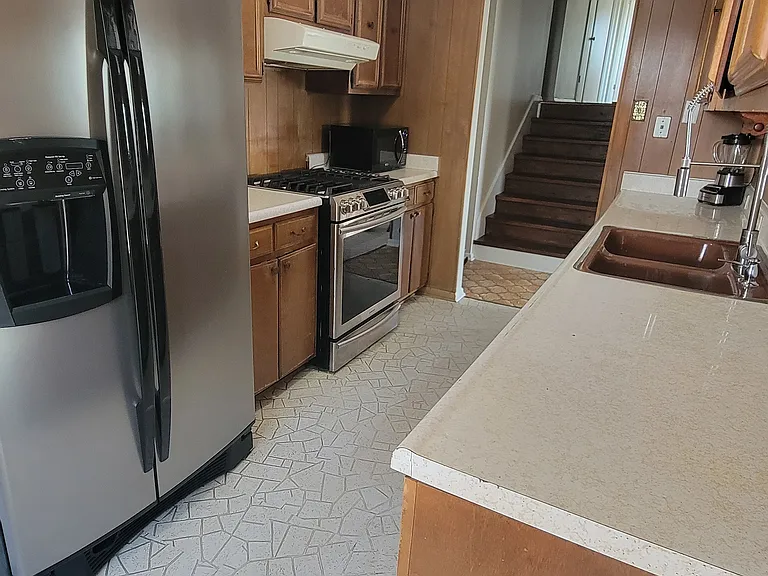 2910 Wacos Dr — Photo 2