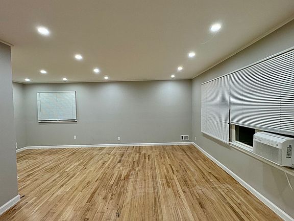 4th image of 262-04 60th Ave