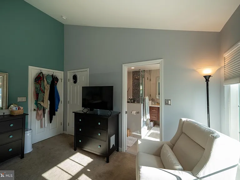 1639 Hunting Creek Dr #B — Photo 24