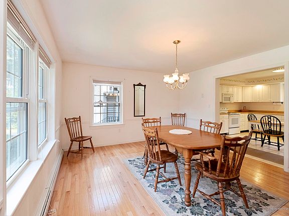 003-photo-dining-room-7305202