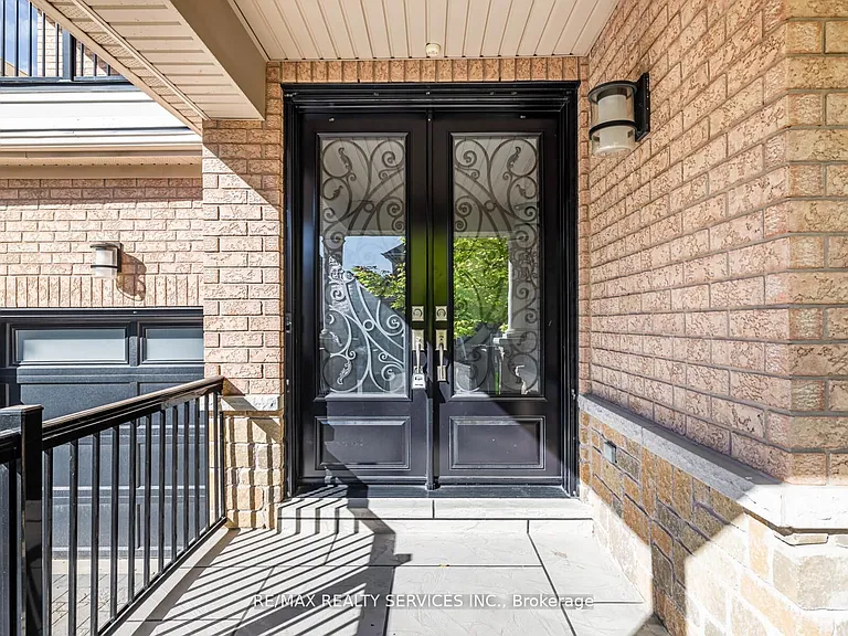 28 Siena Dr — Photo 4