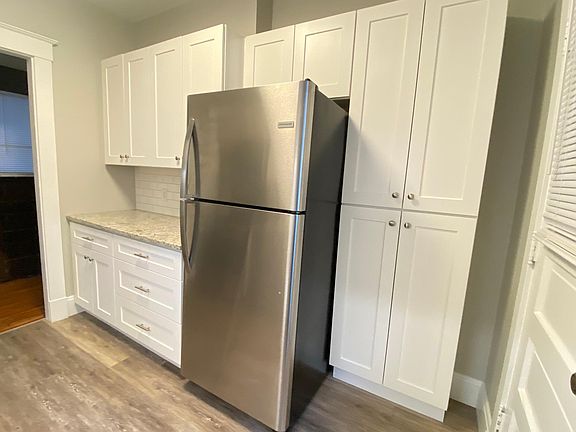 4th image of 4540 Floral Ave APT 4