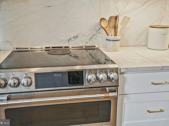 5th image of 314 N Saint Asaph St