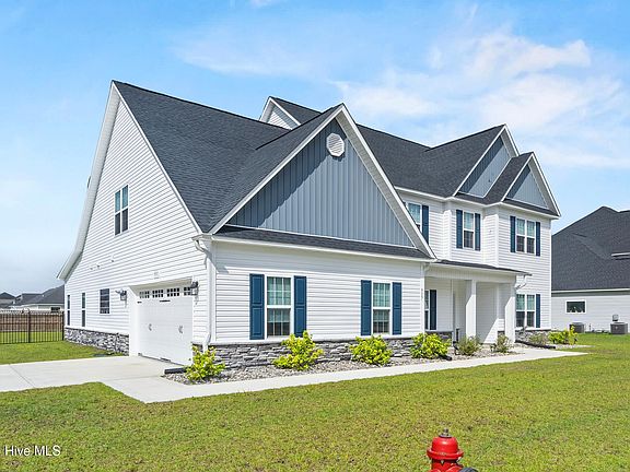 2nd image of 937 Uplands Lane