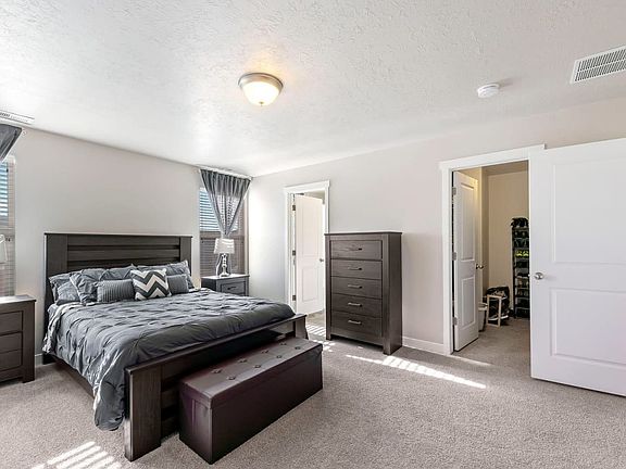 4th image of 249 E Verano Way