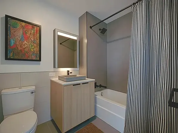 2455 3rd Avenue image 8 of 32