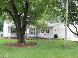 904 Railroad Ave, Normal, IL 61761