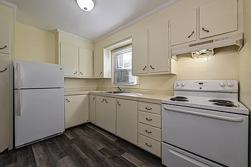 260 Church St NE Photo 1