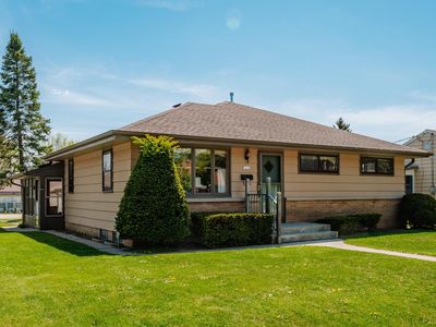 5525 W Leroy AVENUE, Milwaukee, WI, 53220