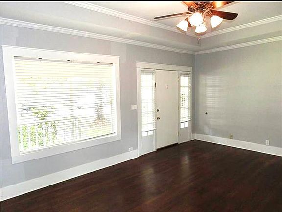 3rd image of 823 Fairview St