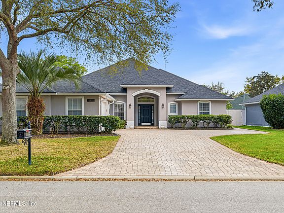 3rd image of 11132 BELFAIR Court