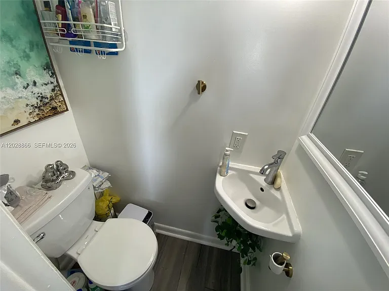 1570 W 46th St #214 — Photo 9
