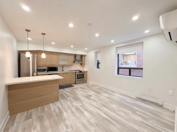 240 Durie St, Toronto, ON